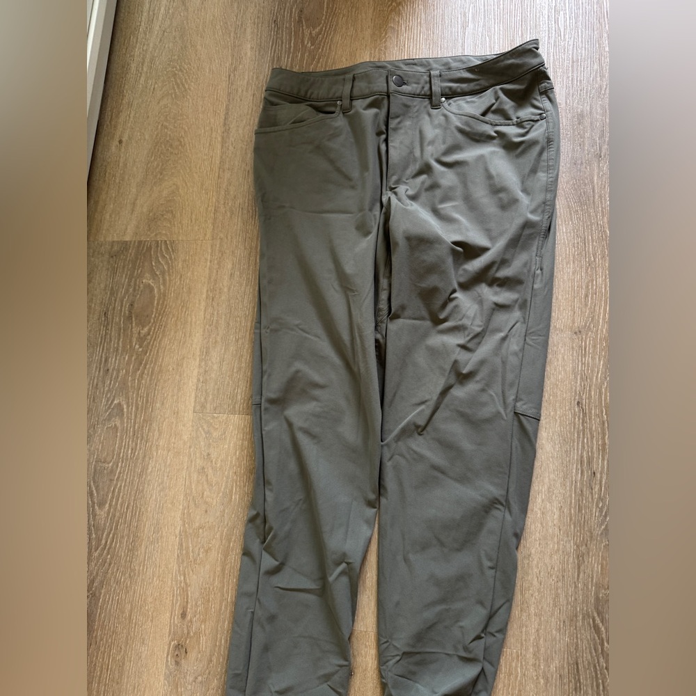lululemon athletica Men's Olive ABC Pants